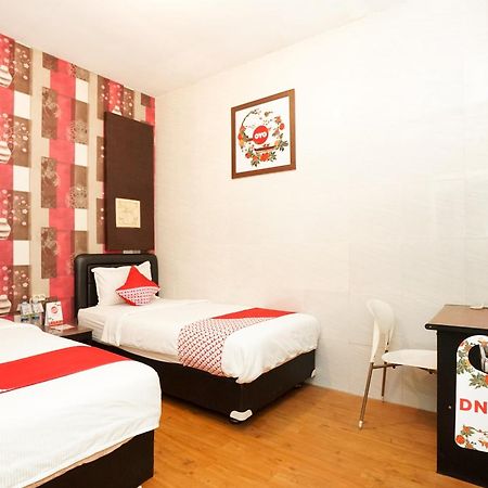 Oyo 425 Mojokerto Guesthouse Exteriér fotografie